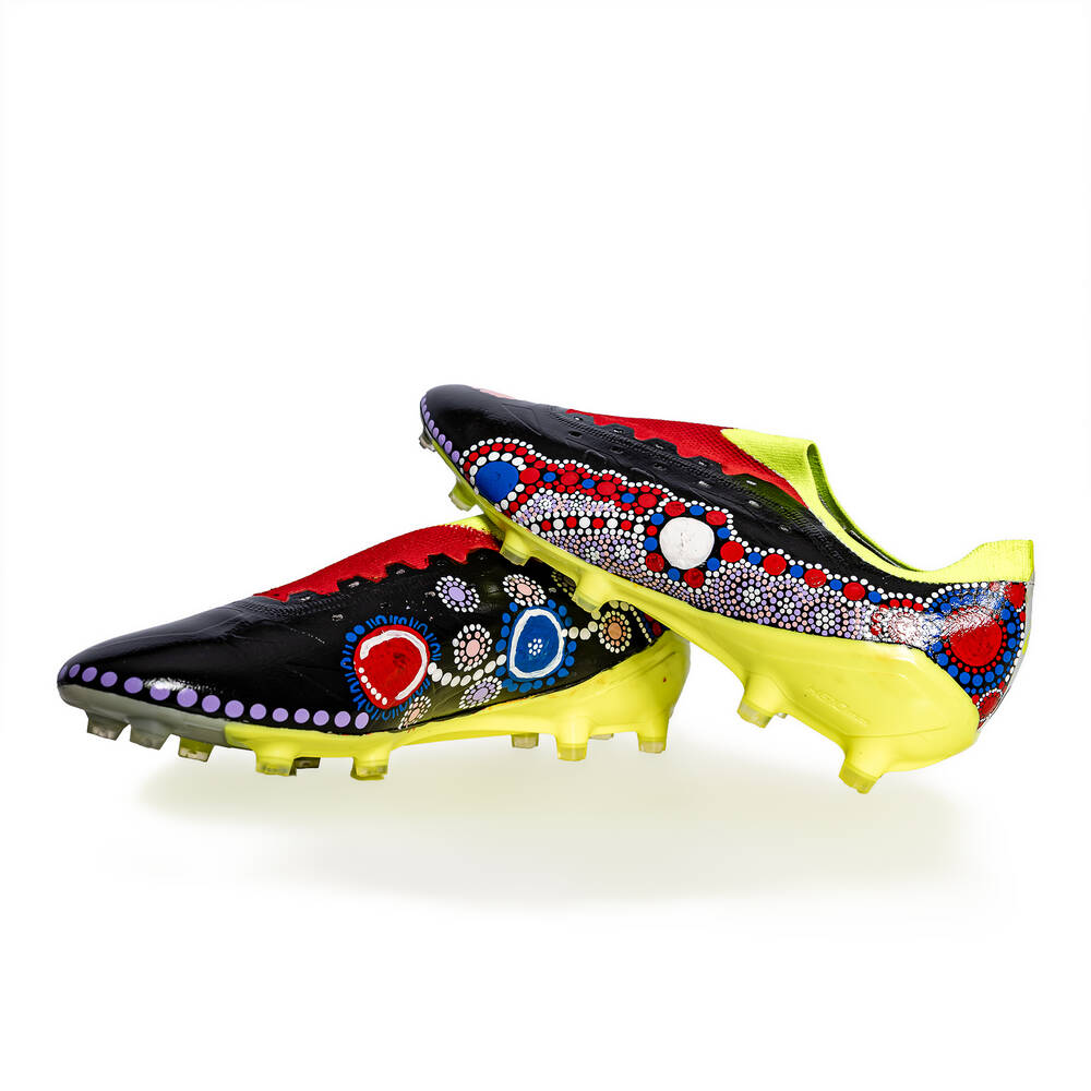mainLuron Patea's Signed Match-Boots0